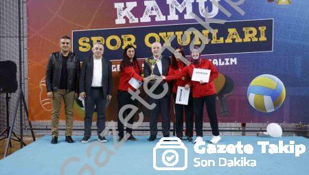 Kamu Spor Oyunları’nda şampiyonlar kupalarını aldı