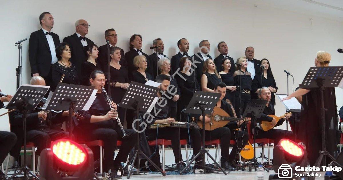 "Sarıgöl'de Nostalji Rüzgarı: Atatürk'ün Sevdiği Şarkılar Seslendirildi" başlıklı haber için fotorea