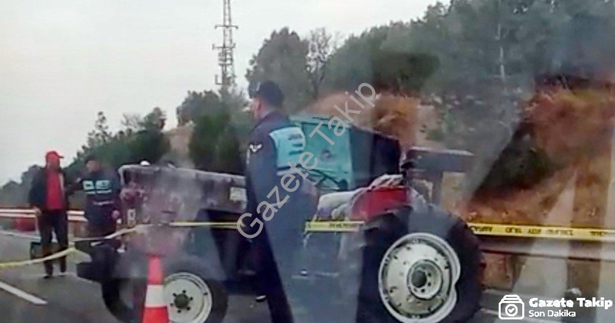 "Manisa Akhisar'da Zincirleme Kaza: Can Kaybı 2'ye Yükseldi" başlıklı haber için fotorealistik, prof