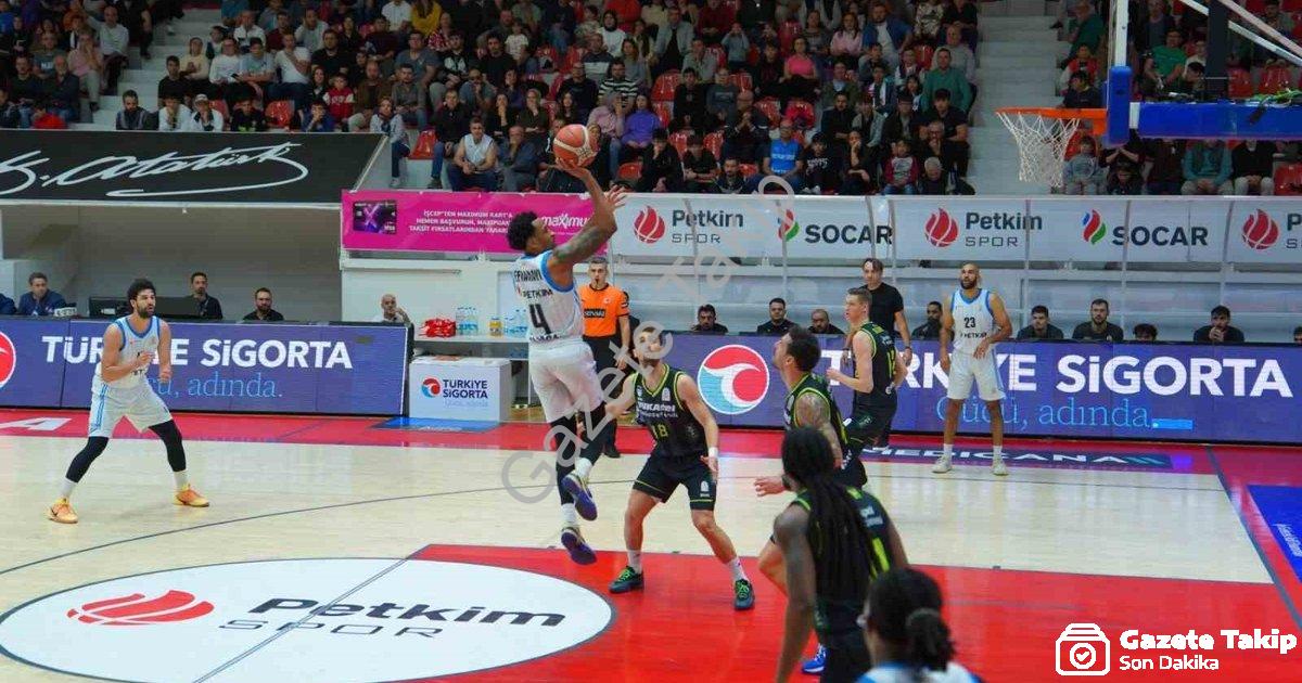 "Merkezefendi Deplasmanda Güldü: Petkimspor Evinde Kaybetti 73-81" başlıklı haber için fotorealistik