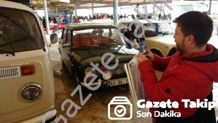 Kütahya Antika Pazarı Klasik Otomobillerle Dolup Taştı
