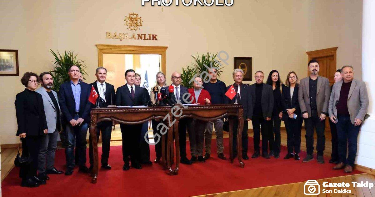 "Muğla’da 17 Antik Kent Kazısına Destek Protokolü" başlıklı haber için fotorealistik, profesyonel bi