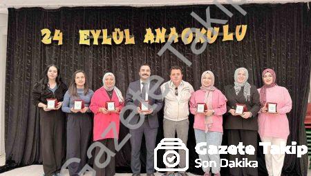 Muhtardan 24 Kasım Öğretmenler Günü’nde Anlamlı Plaket Jestİ