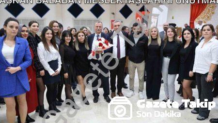 Yunusemre’de Eğitimcilere Vefa Gecesi: Başkan Balaban Meslektaşlarını Unutmadı