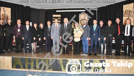 Söke’de Eğitim Çınarlarına Tarihi Vefa: 102 Öğretmen Onurlandırıldı