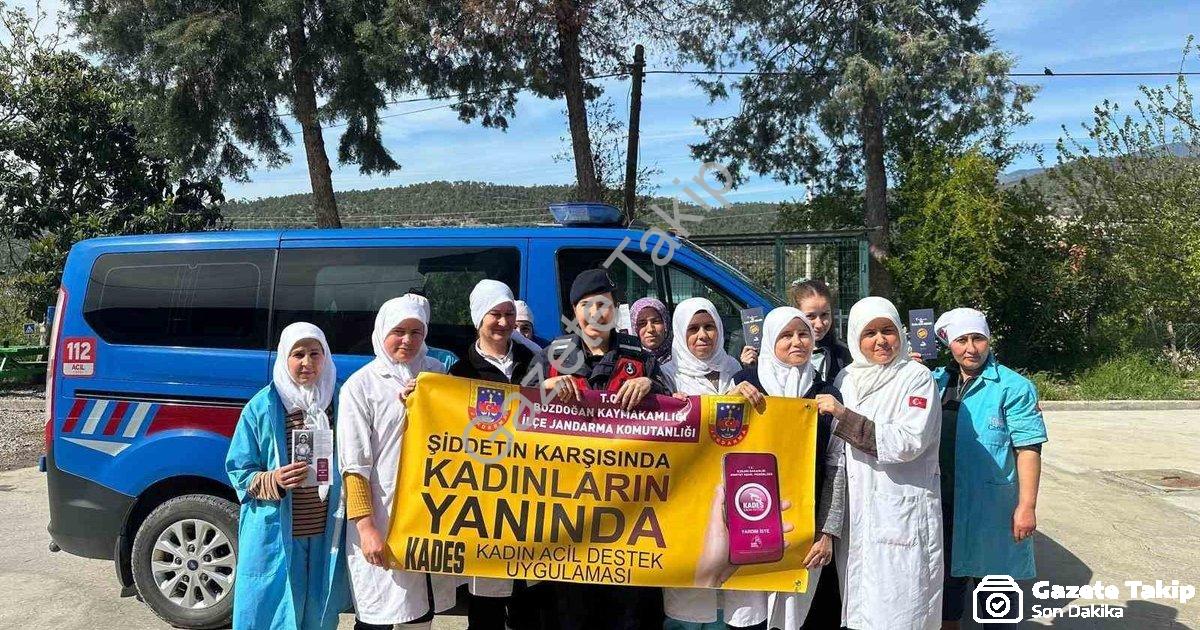 "Bozdoğan’da Kolluk Kuvvetlerinden Kadınlara KADES Kalkanı" başlıklı haber için fotorealistik, profe