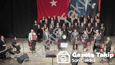 Efeler’de Sanat Gecesi: Maarif Korosu’ndan Büyüleyen Performans