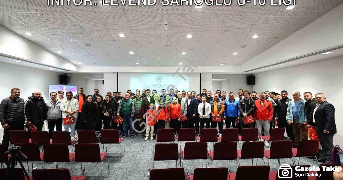 "Denizli'de Geleceğin Yıldızları Sahaya İniyor: Levend Sarıoğlu U-10 Ligi" başlıklı haber için fotor