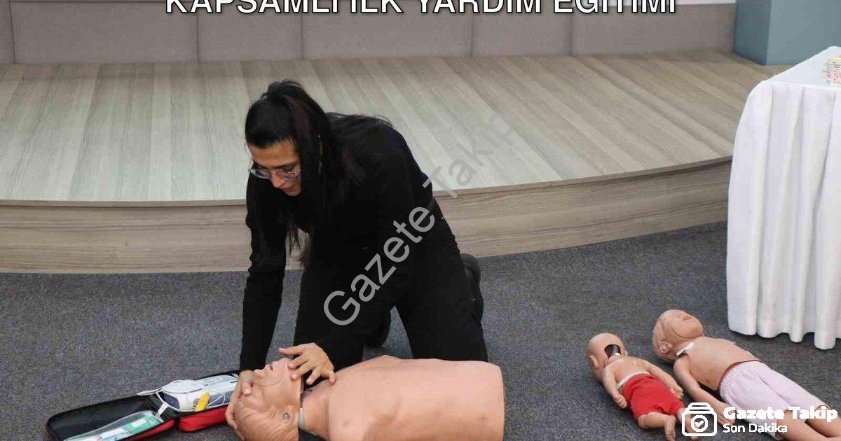 "AYTO Üyelerine Hayat Kurtaran Hamle: Kapsamlı İlk Yardım Eğitimi" başlıklı haber için fotorealistik