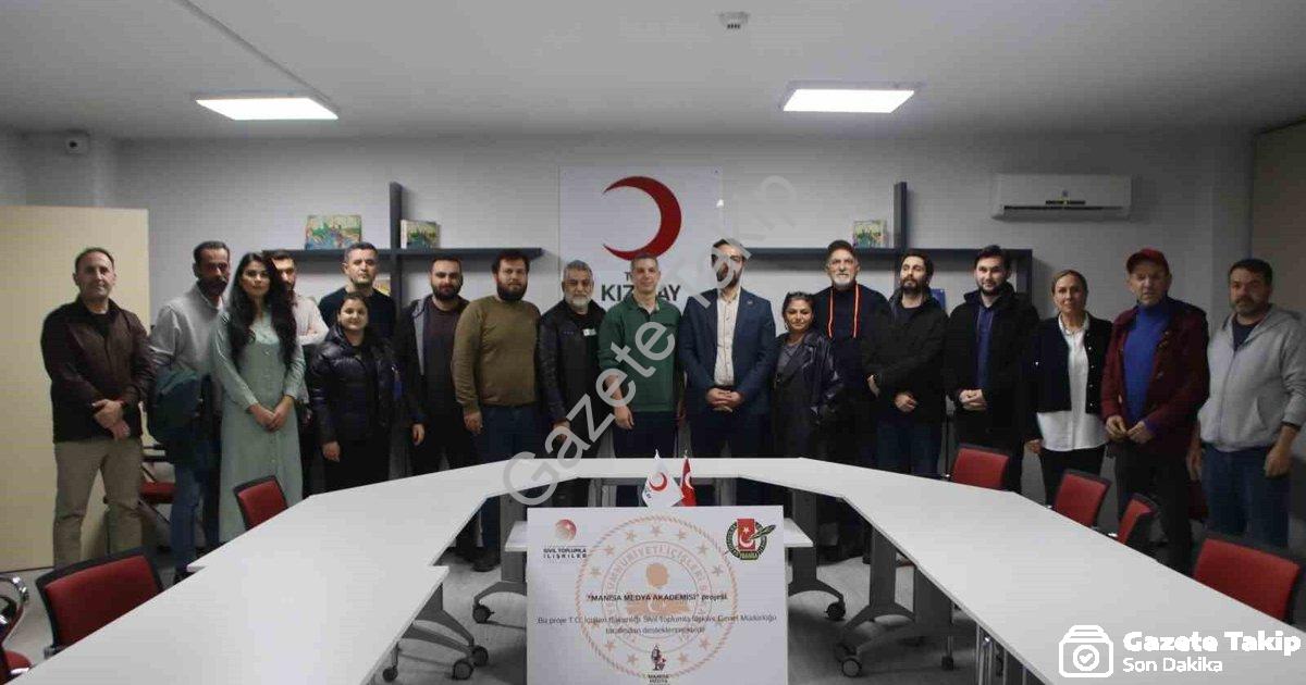 "Manisa Medya Akademisi Başladı: Gazeteciler İçin Yapay Zeka Eğitimi" başlıklı haber için fotorealis